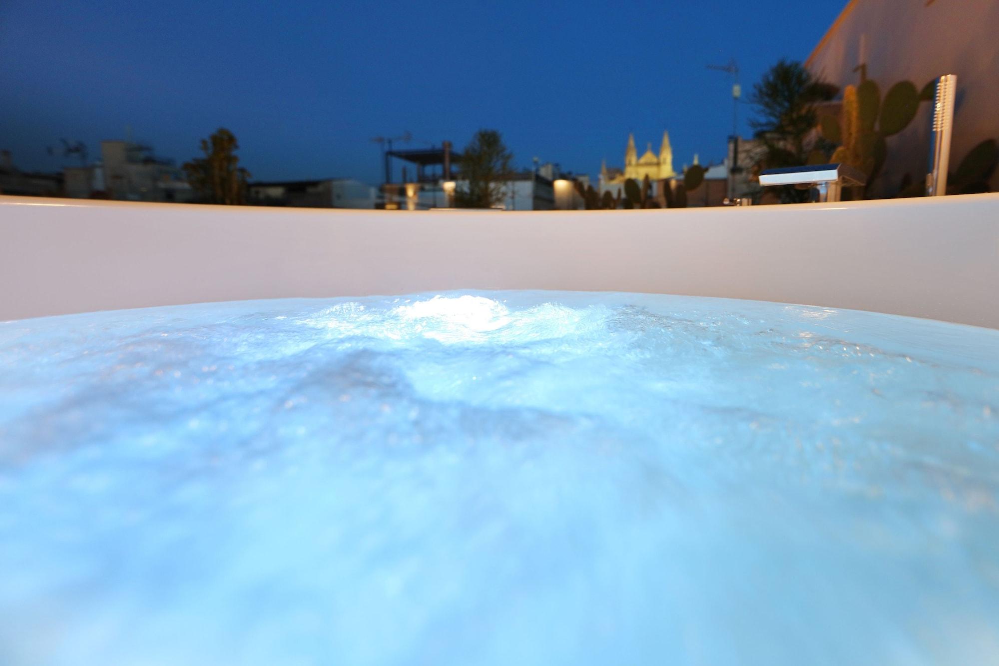 Bo Hotel Palma Εξωτερικό φωτογραφία "The view of the city from the bathtub"